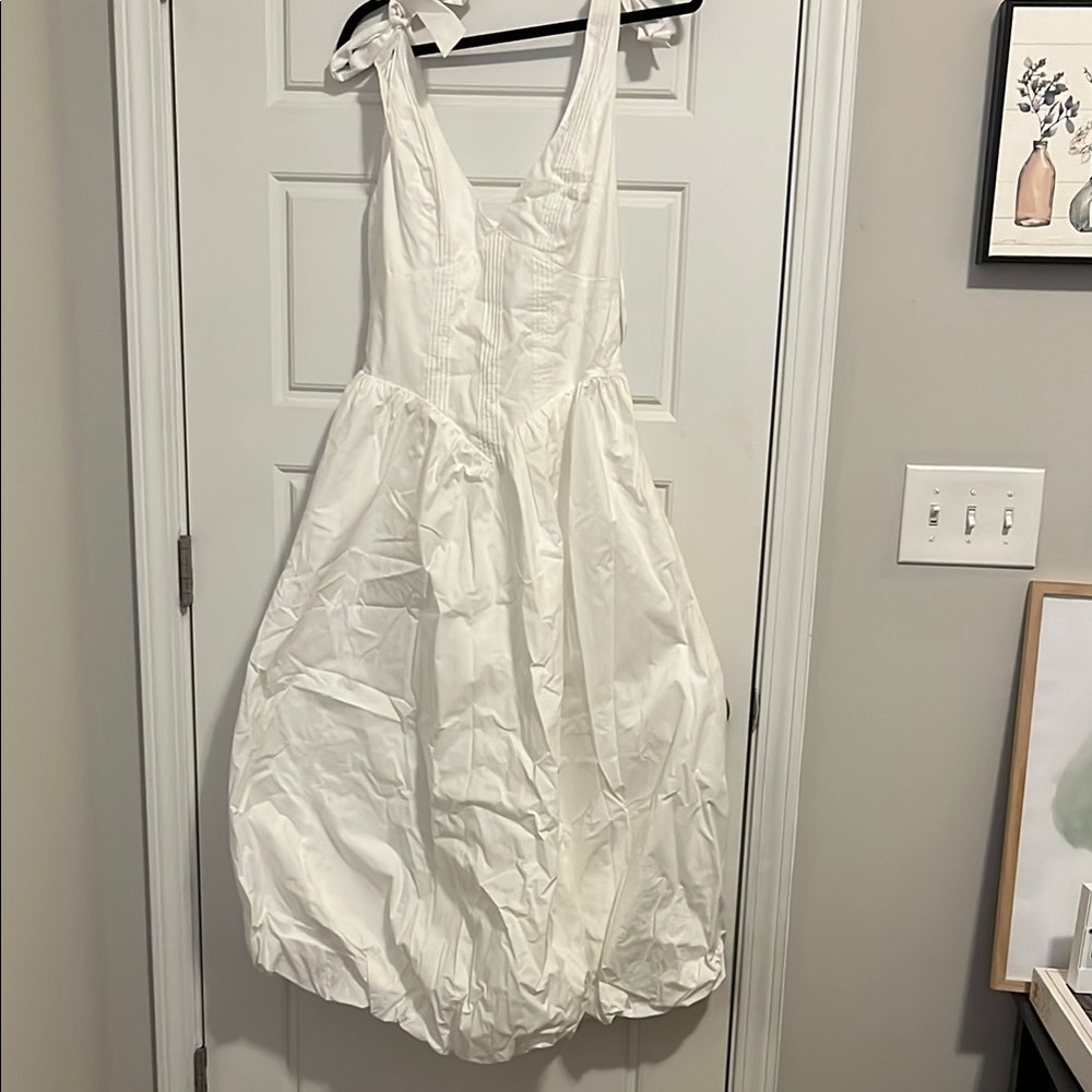 Vestique White Midi Dress